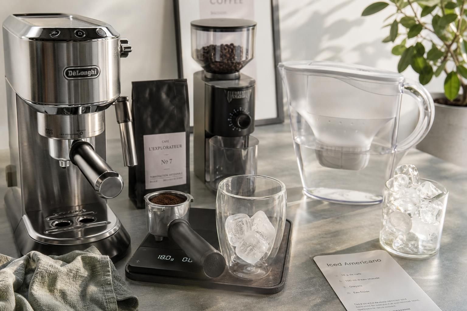 découvrez la recette rafraîchissante de l'americano glacé, parfaite pour profiter pleinement de l'été avec un cocktail léger et savoureux.